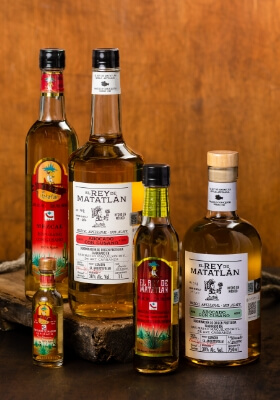 El Rey de Matatlán mezcal mezcal en diferentes presentaciones